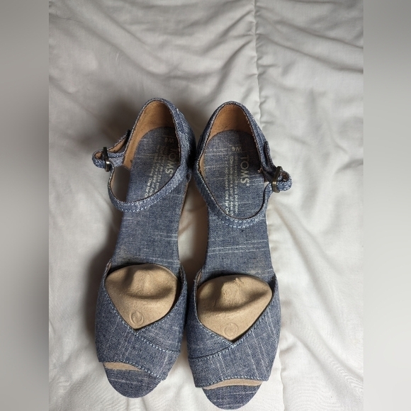 Toms Chambray Cork Bottom Wedge Peep toe Sandals Size 9 - Picture 6 of 10